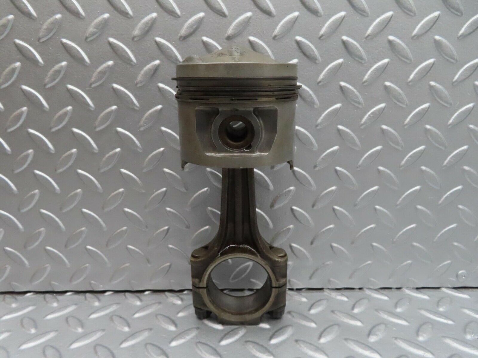 15985 Mercedes-Benz W123 280E Piston With Connecting Rod 85.975 mm