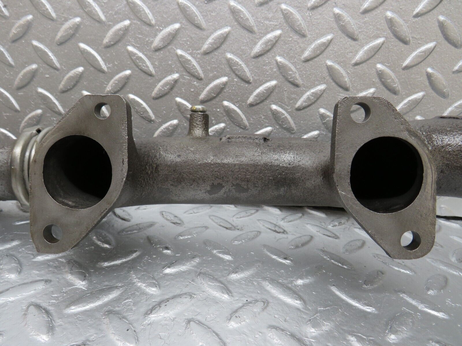 34636 Mercedes-Benz C126 380SEC Exhaust Manifold Right 1161420602 1161420702