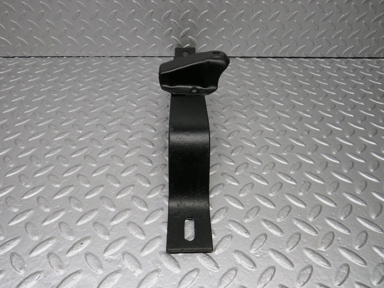 40392 Mercedes-Benz W110 230 Rear Right Bumper Bracket