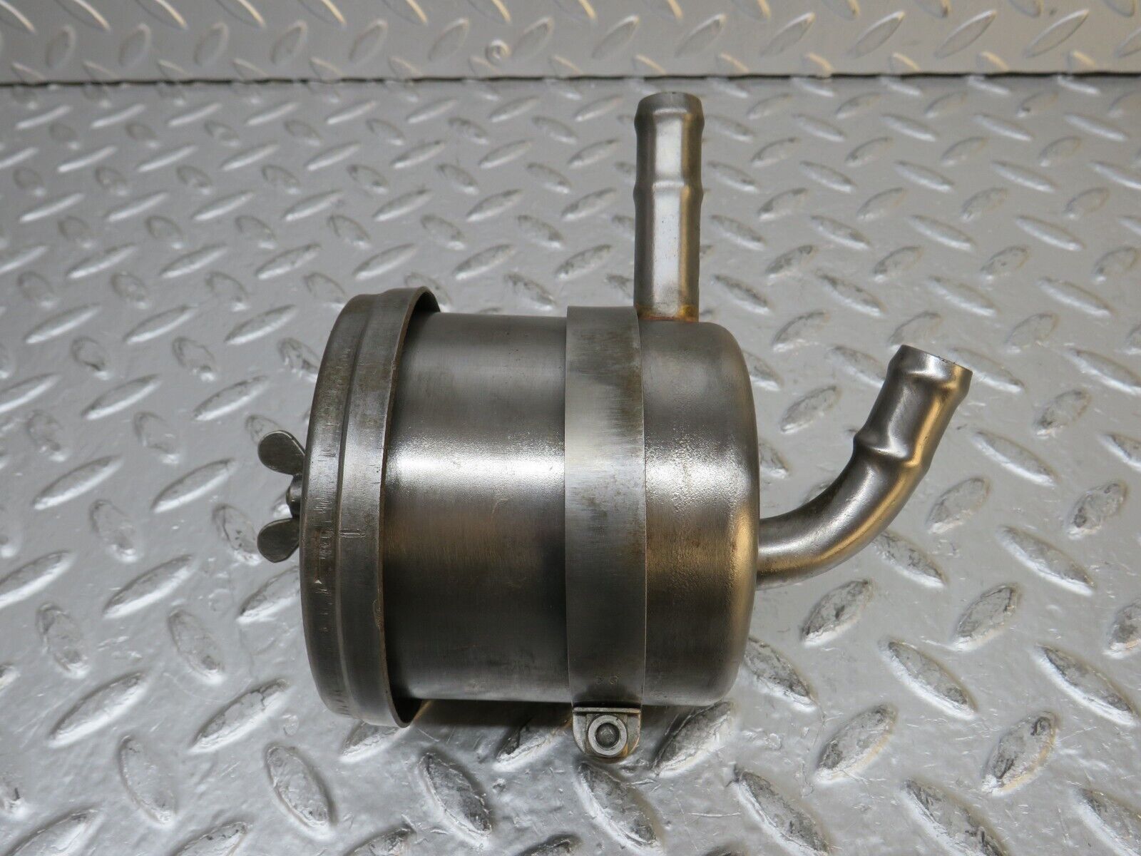 0316 Mercedes-Benz W115 220D Power Steering Fluid Reservoir