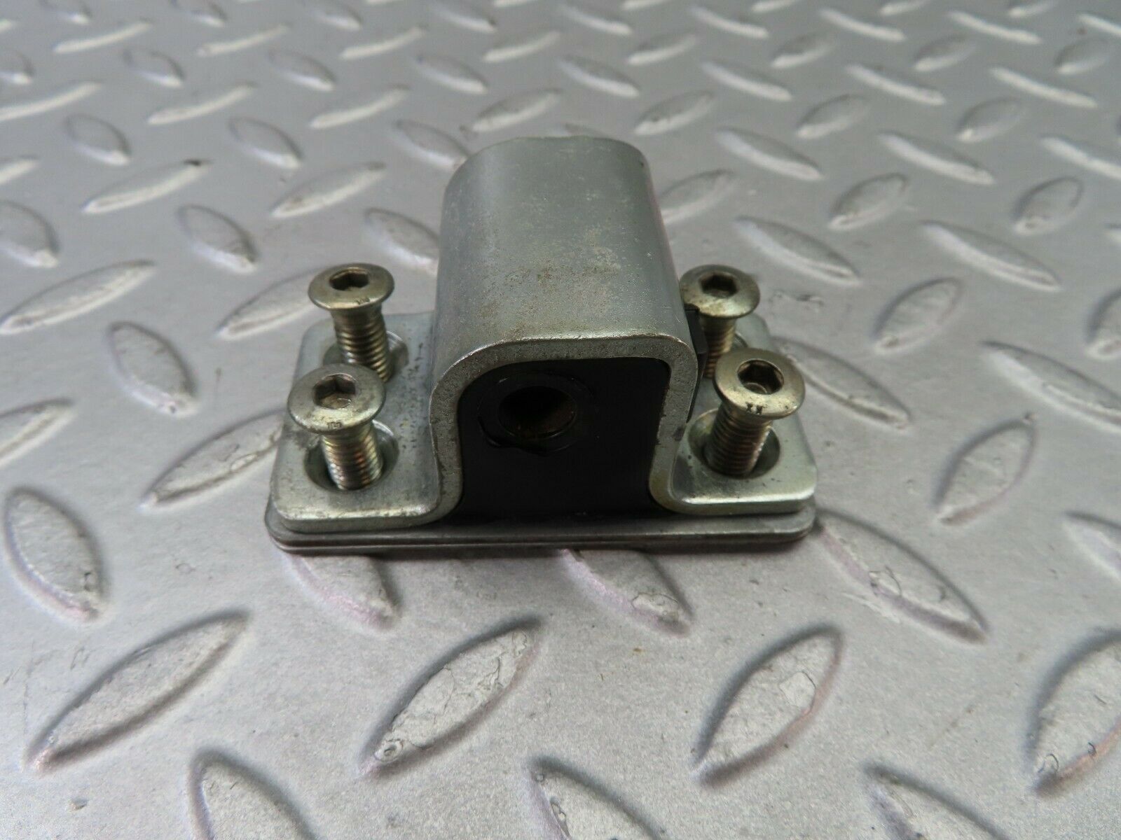 7721 Mercedes-Benz S123 230TE Wagon Door Lock Latch Left Side