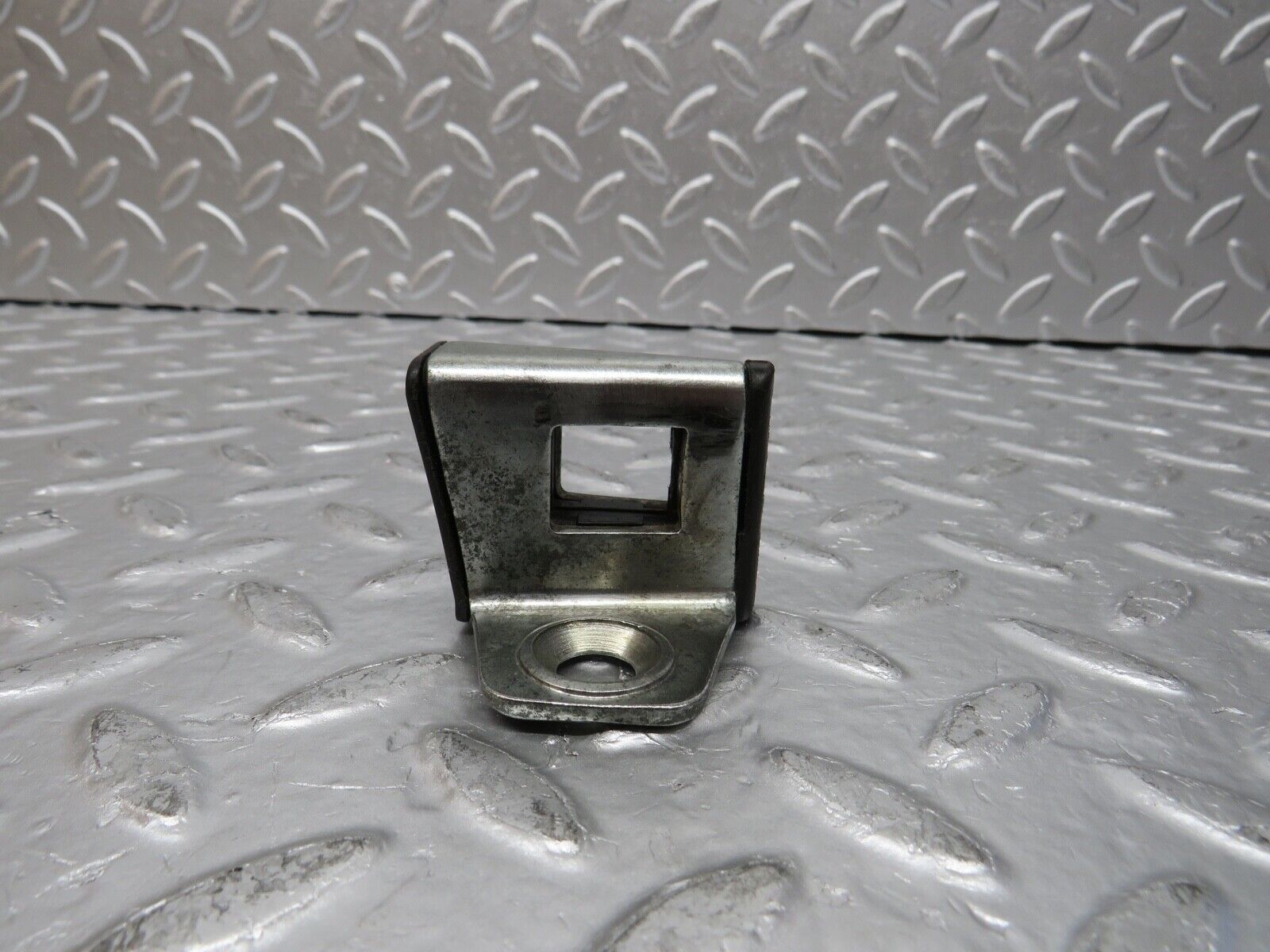 30481 Mercedes-Benz W124 230E Door Lock Latch