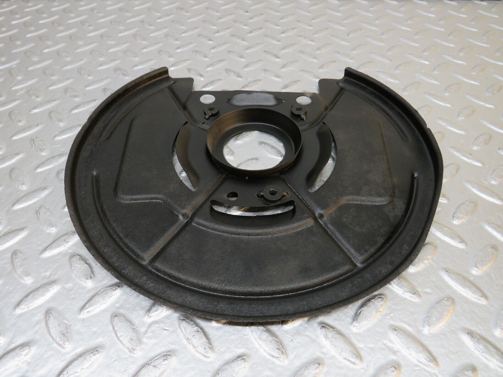 32264 Mercedes-Benz W108 280SE Front Right Brake Disc Protection Plate