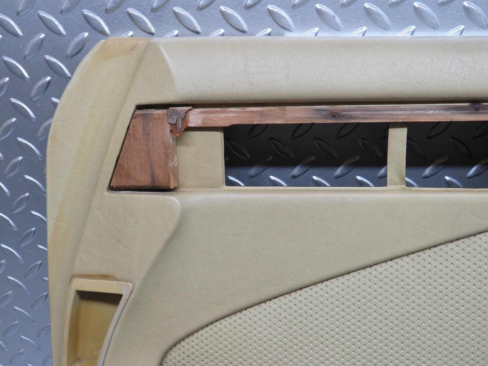 34386 Mercedes-Benz C126 380SEC Coupe Right Door Card 1267270870