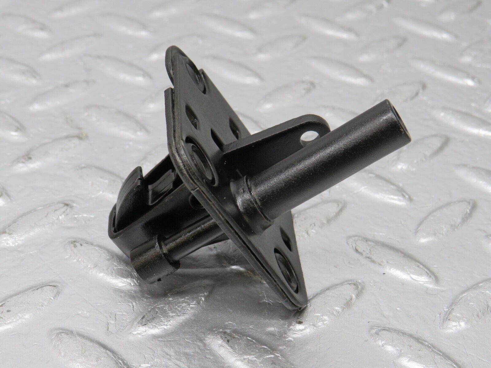 33629 Mercedes-Benz S123 280TE Wagon Bonnet Lock Catch