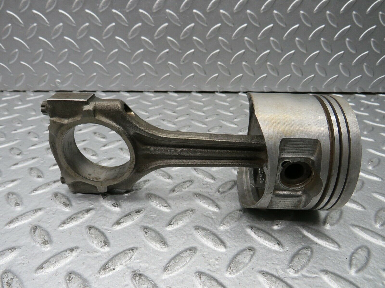 21747 Mercedes-Benz W126 300SE Piston With Connecting Rod 88.475 mm
