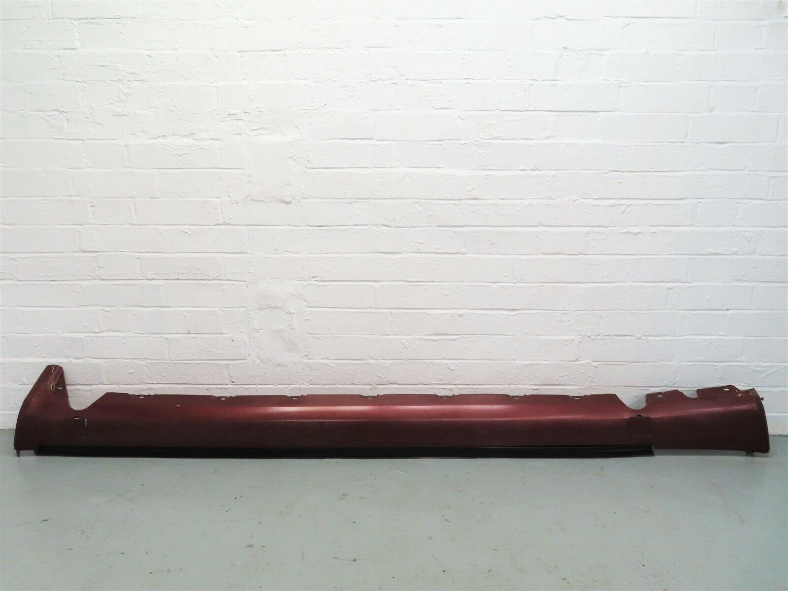 6701 Mercedes-Benz S124 E220 Wagon Side Skirt Left Side 1246902340