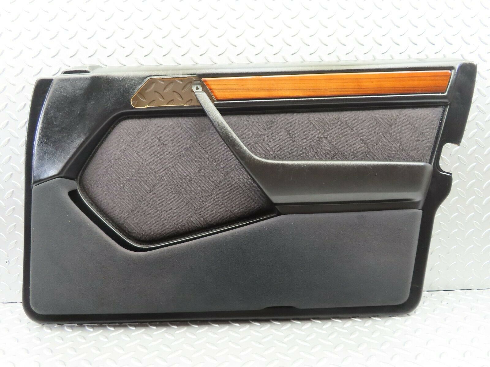 6640 Mercedes-Benz S124 E220 Wagon Front Right Door Card Black