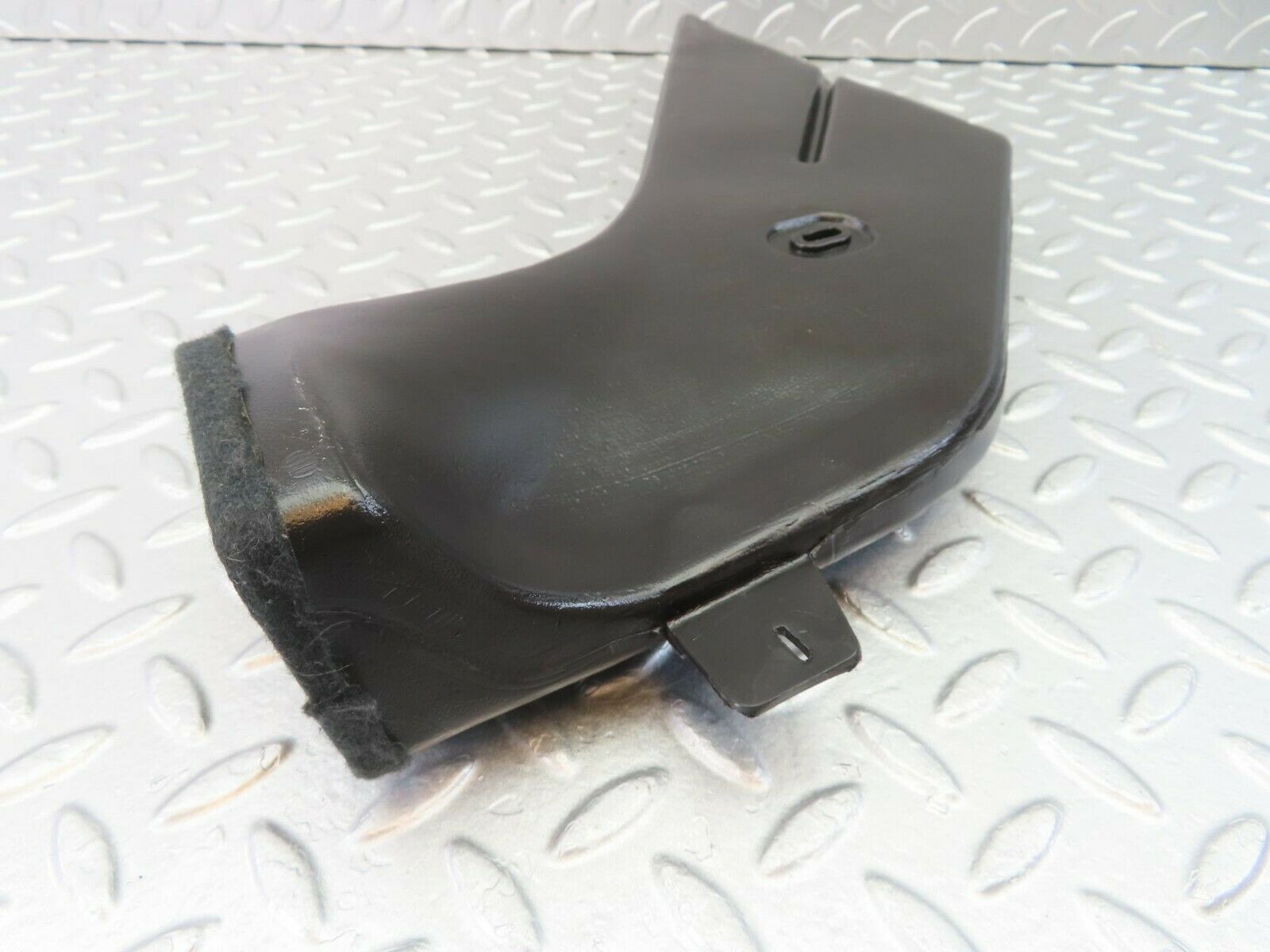 10448 Mercedes-Benz W201 190E Air Duct Heater Ventilation Right 2018310246