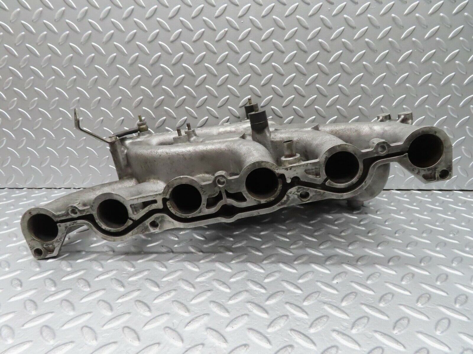 14080 Mercedes-Benz C107 280SLC Intake Manifold 1101412401