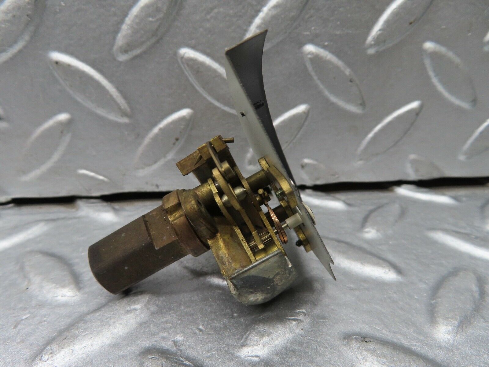 18345 Mercedes-Benz W115 Oil Pressure Gauge