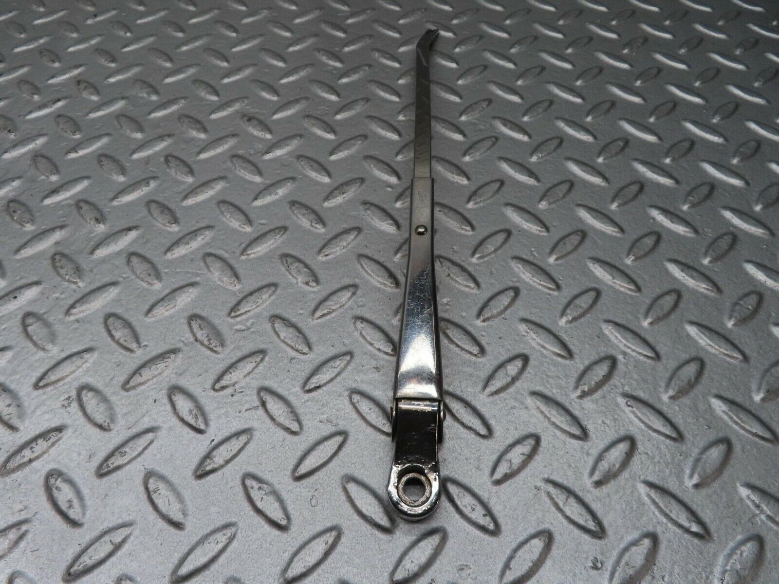 13114 Mercedes-Benz W111 220S Wiper Arm Right Side