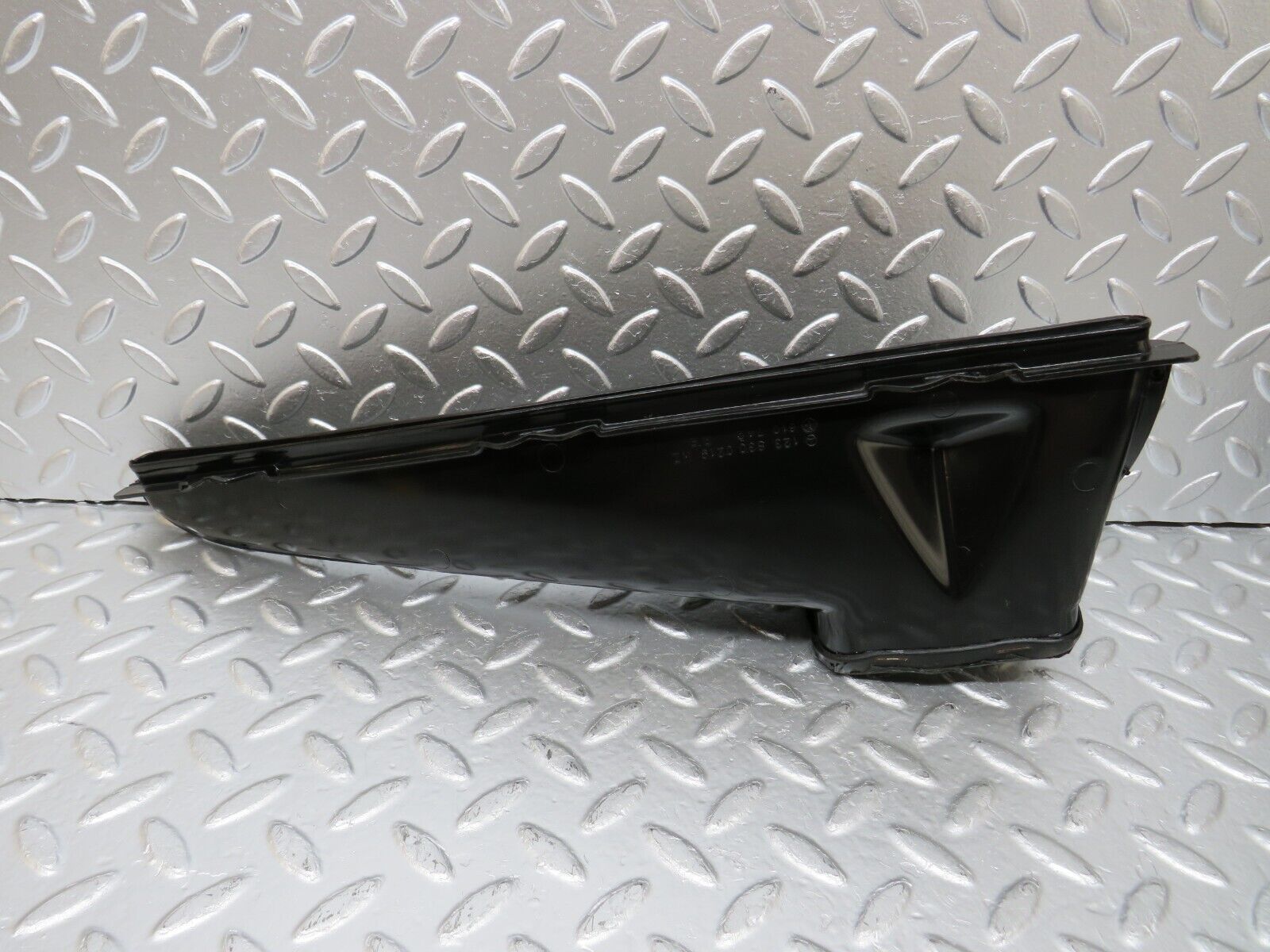 25569 Mercedes-Benz W123 200 Air Duct Vent Left And Right Side 1238300119