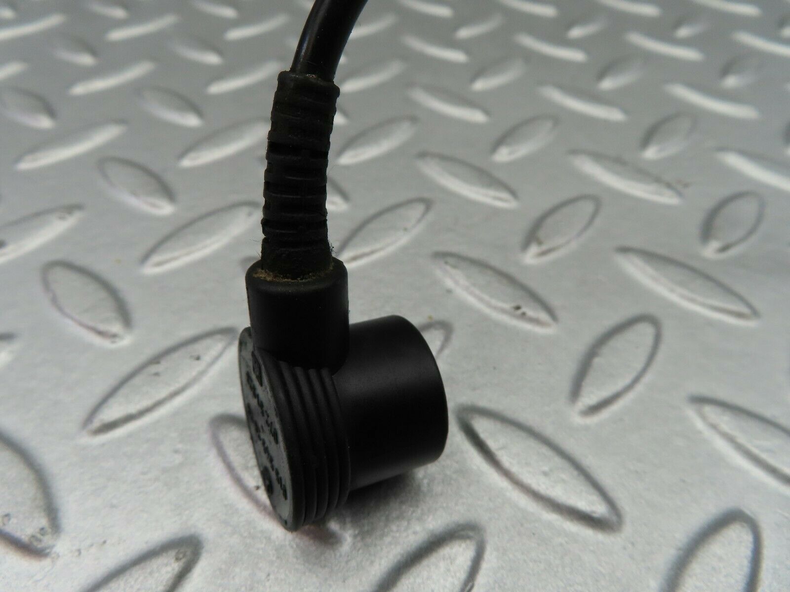 6812 Mercedes-Benz S124 E220 Wagon Crankshaft Position Sensor 0021534328