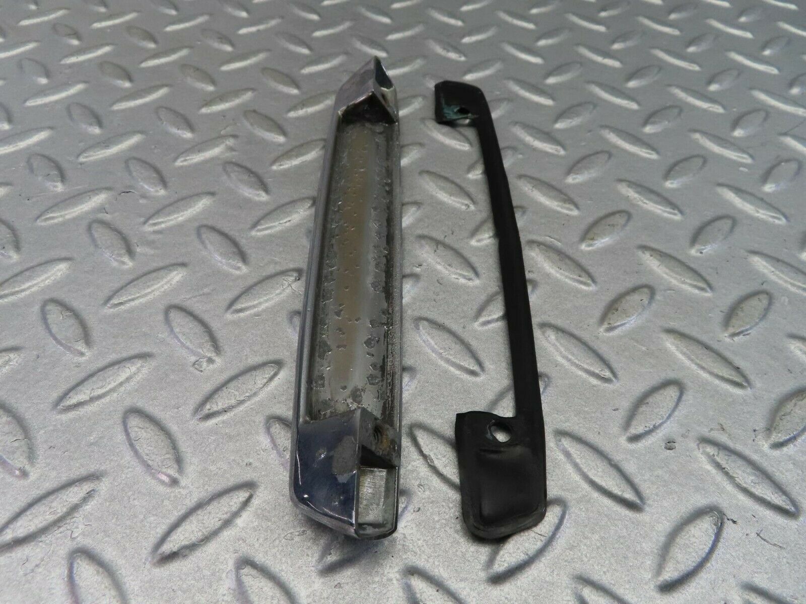 7881 Mercedes-Benz W115 220D Boot Lid Trunk Lid Chrome Handle