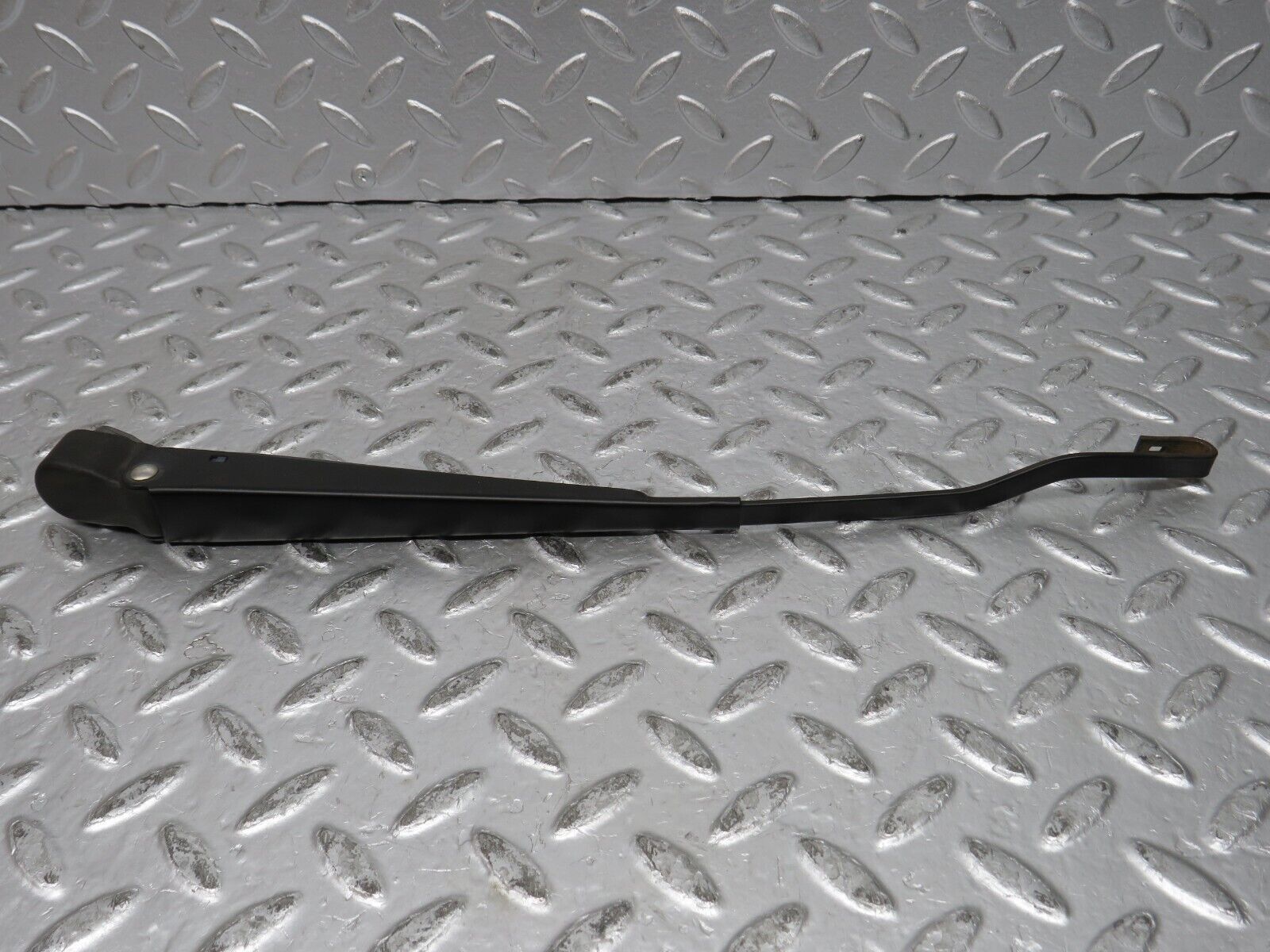 32099 Mercedes-Benz W123 230E Wiper Arm Bosch Left Side