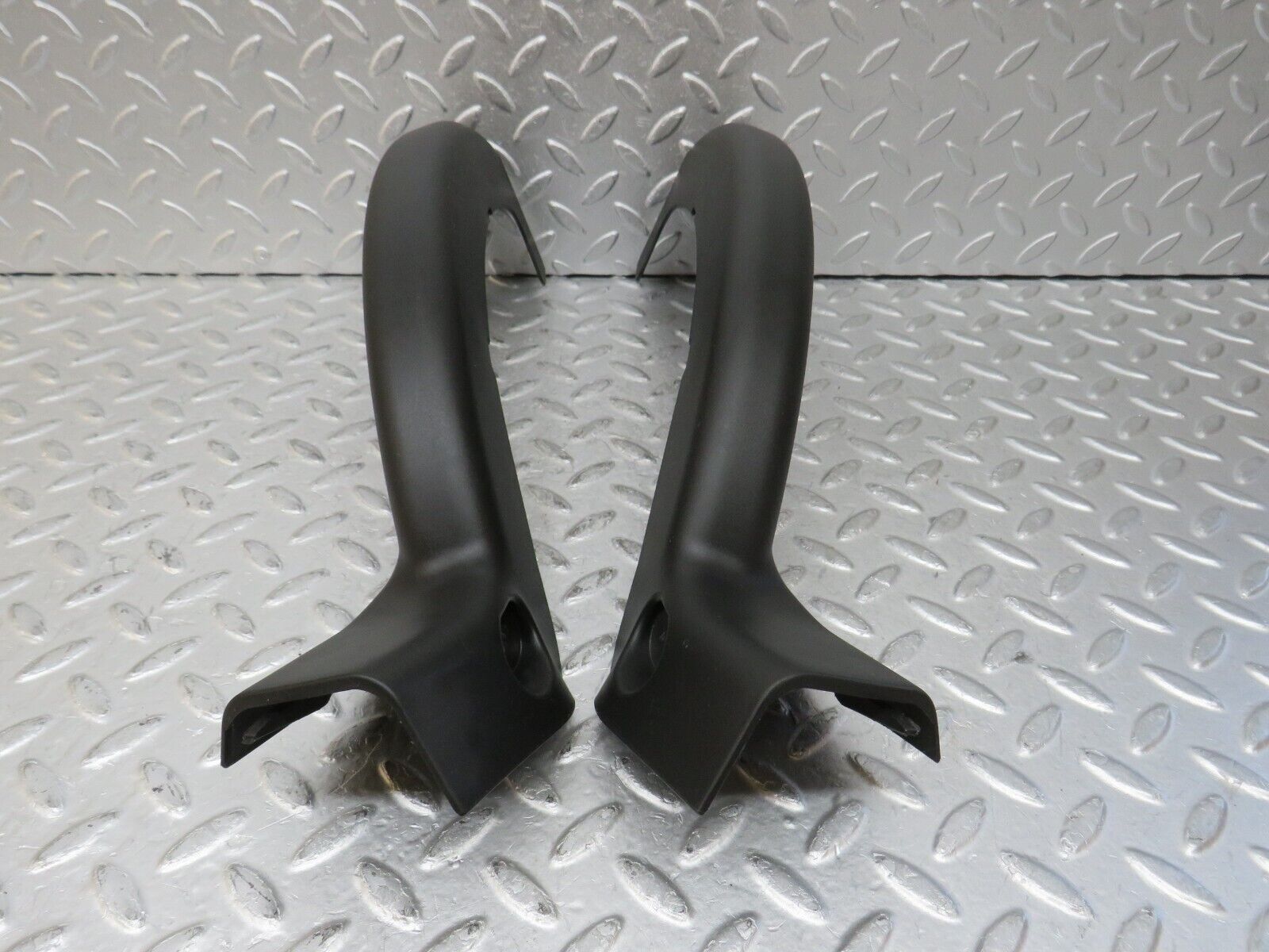 35212 Mercedes-Benz W221 Trunk Lid Hinge Cover Pair 2216930217 2216930117