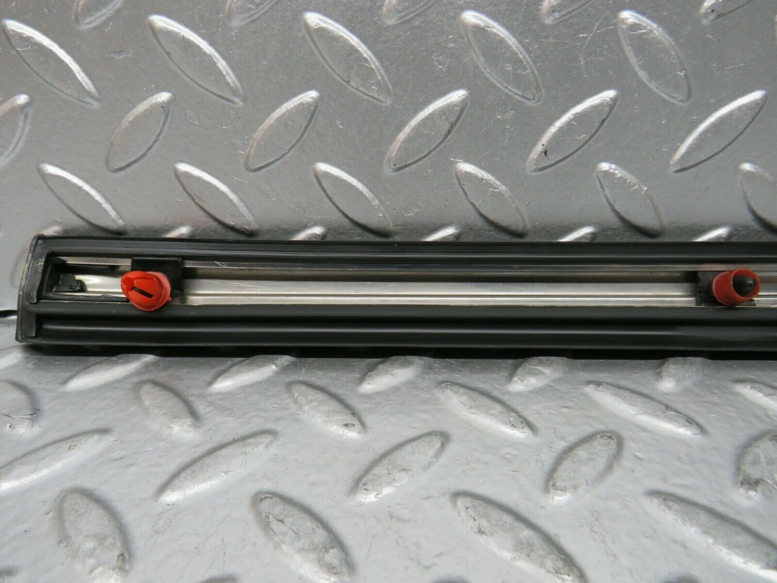 23189 Mercedes-Benz W116 350SE Front Left Fender Wing Centre Moulding Trim