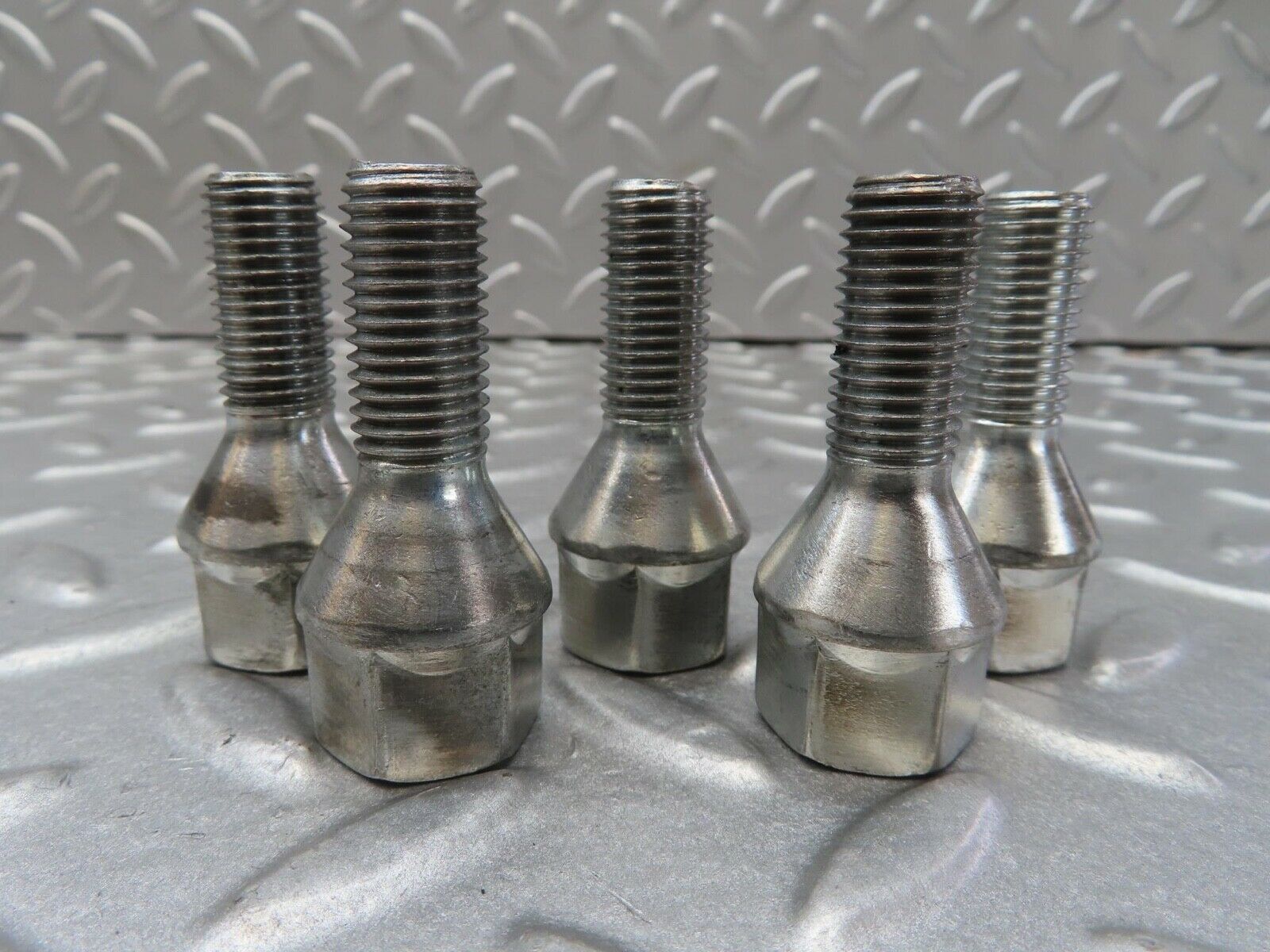 13221 Mercedes-Benz 5x Alloy Wheel Lug Bolt M12x1.5