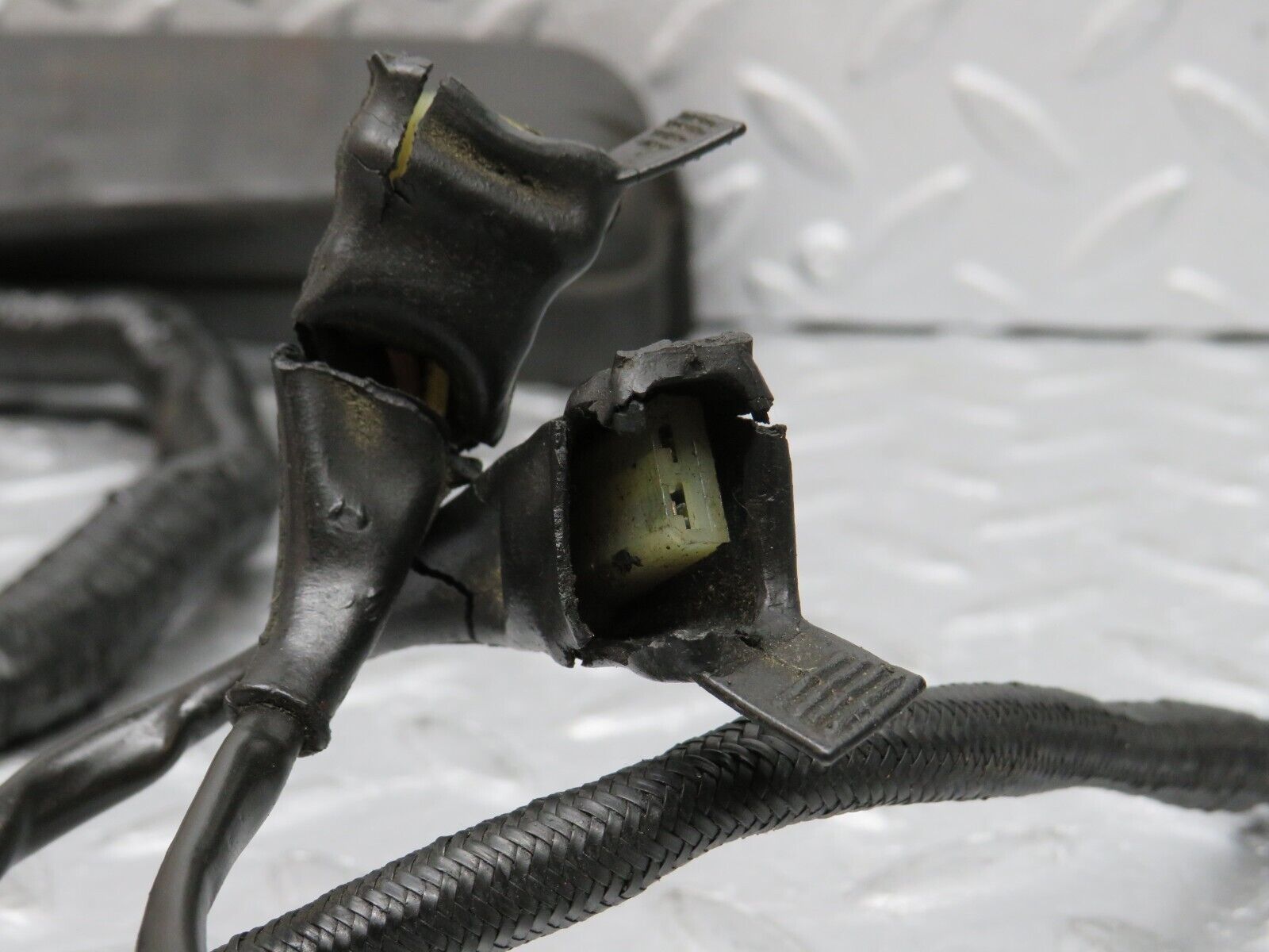 37576 Mercedes-Benz W109 300SEL ECU Wire Harness 0005451945