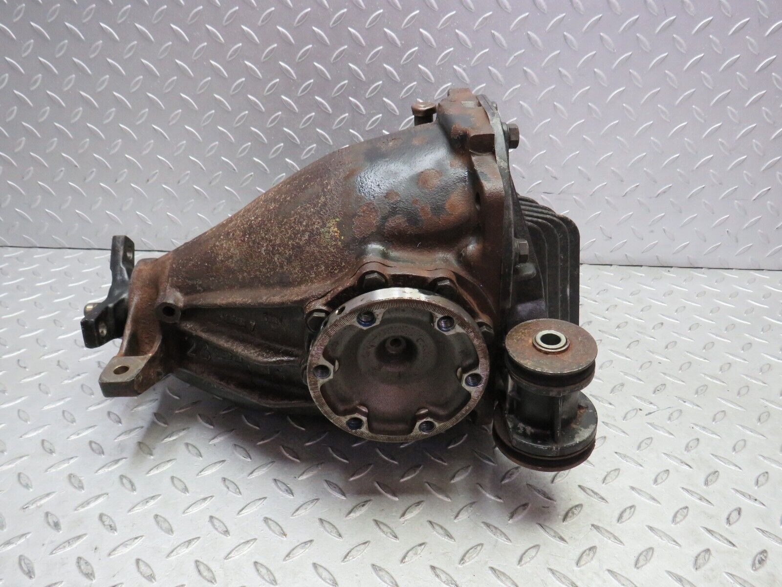 36330 Mercedes-Benz W126 420SE Rear Differential Ratio 2.47 1263511201