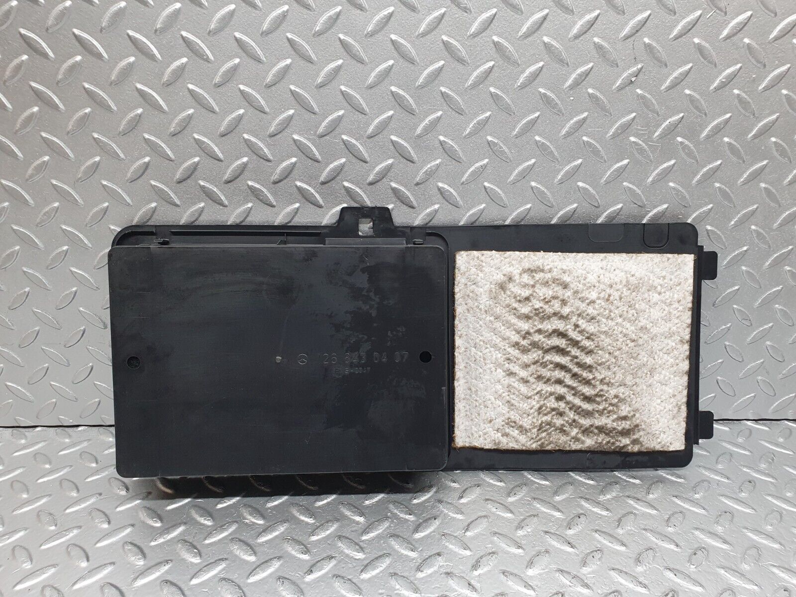 40992 Mercedes-Benz W126 300SE Rear Right Parcel Shelf Storage 1268430407