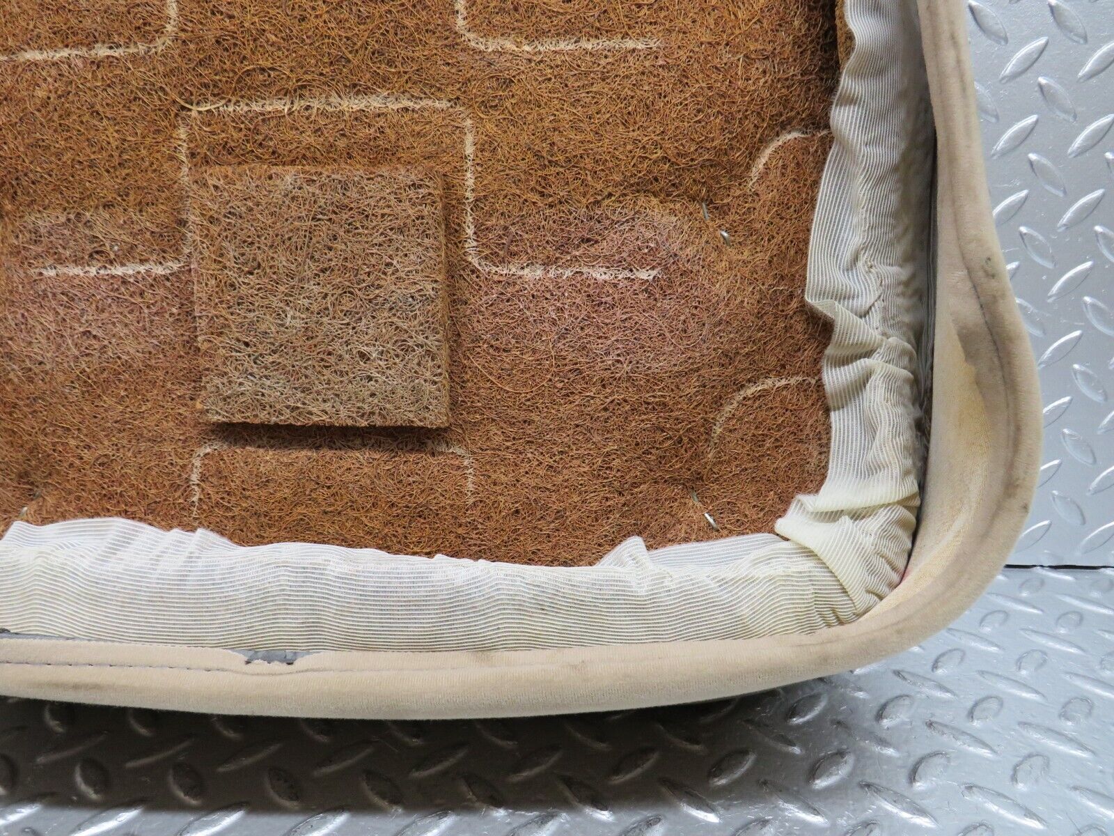 29483 Mercedes-Benz W124 230E Front Right Driver Seat Bottom 1249101050