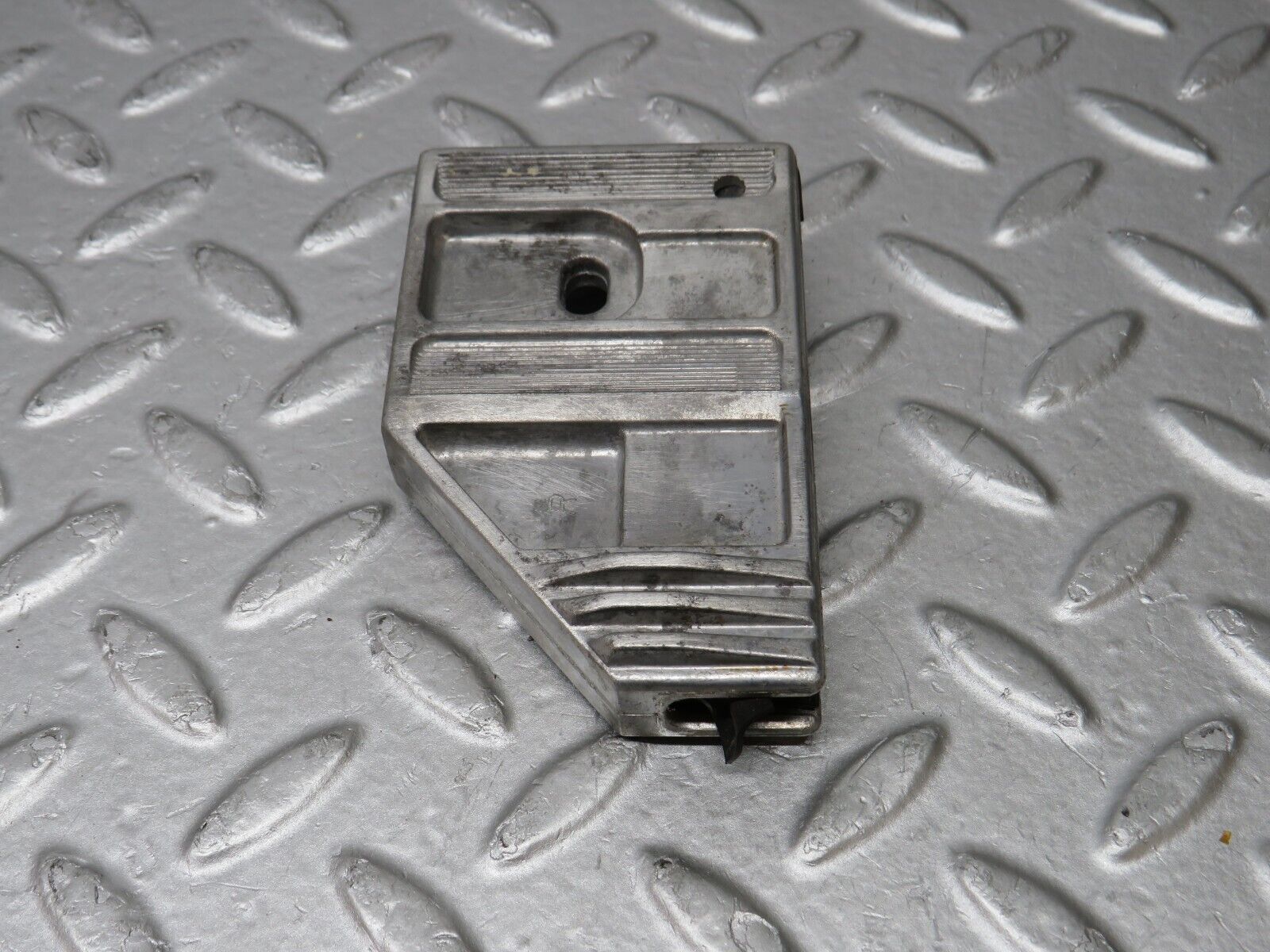 36885 Mercedes-Benz C126 420SEC Coupe Door Window Guide Bracket 1267250632