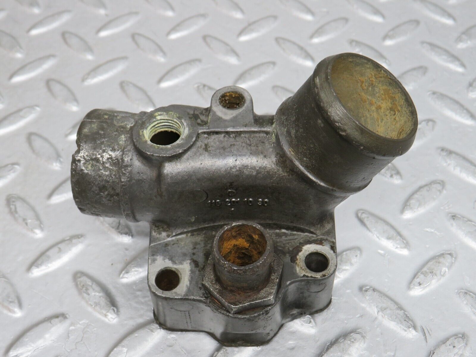 37676 Mercedes-Benz W109 300SEL Water Pump Housing Flange 1162011030