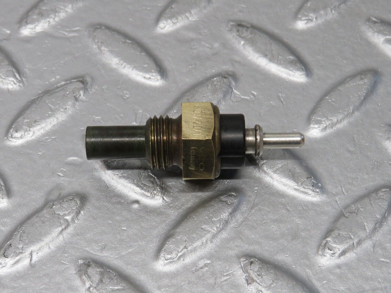 38129 Mercedes-Benz A124 320E Cabriolet Coolant Temperature Sensor VDO 0055421017