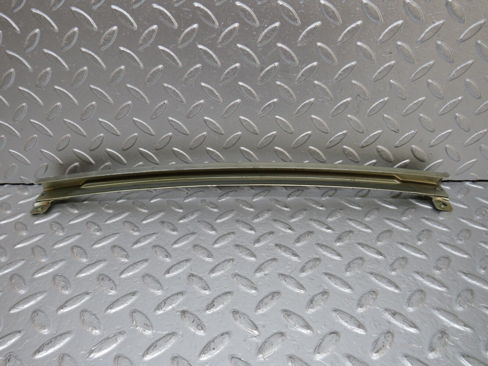 33256 Mercedes-Benz W202 C180 Front Left Door Window Channel