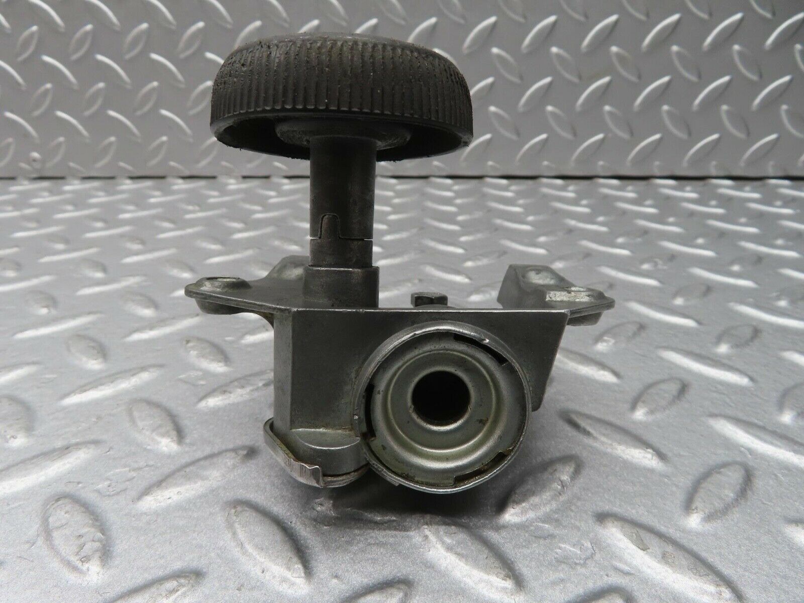 13126 Mercedes-Benz W111 220S Vent Window Regulator Left