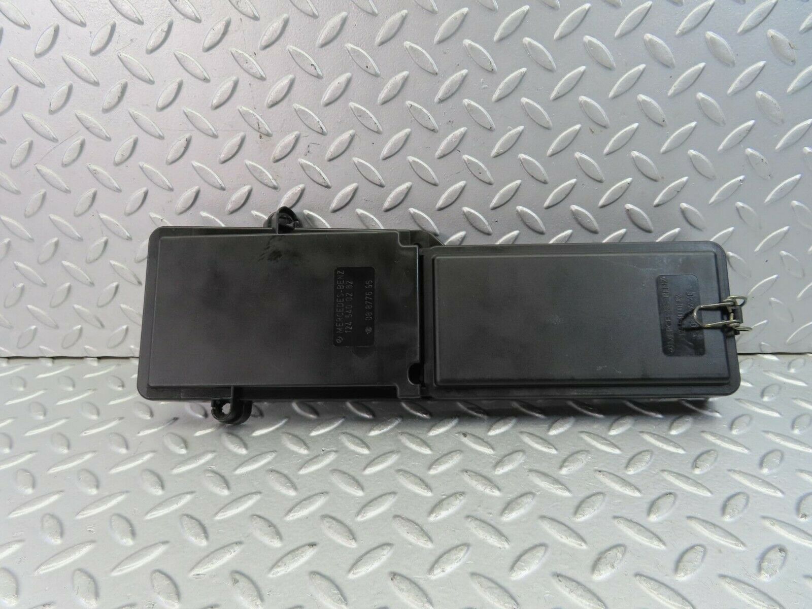 9348 Mercedes-Benz C124 300CE Fuse Box Lid Cover Panel 1245400282