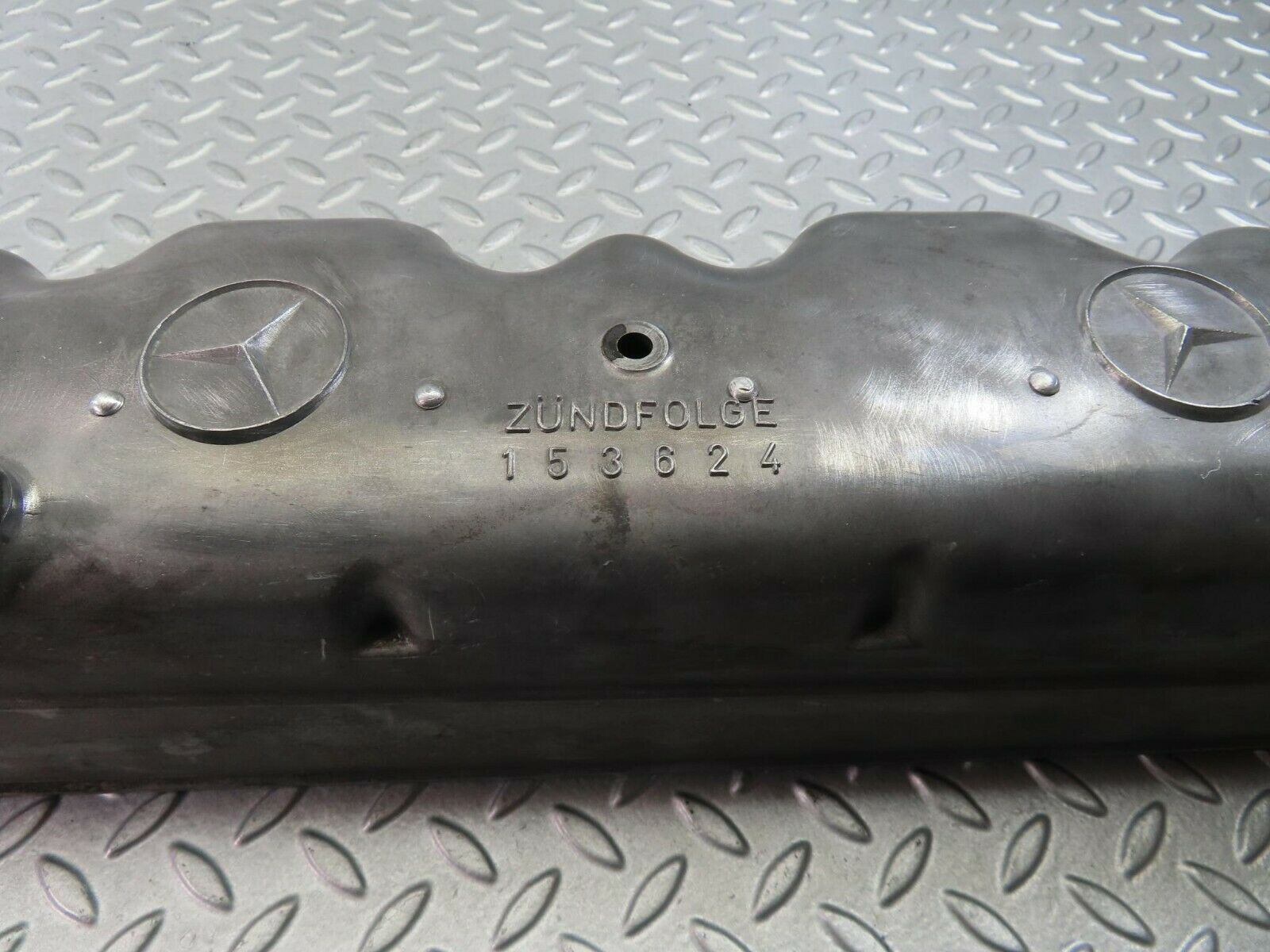 8552 Mercedes-Benz W108 Cylinder Head Valve Cover 1300160005