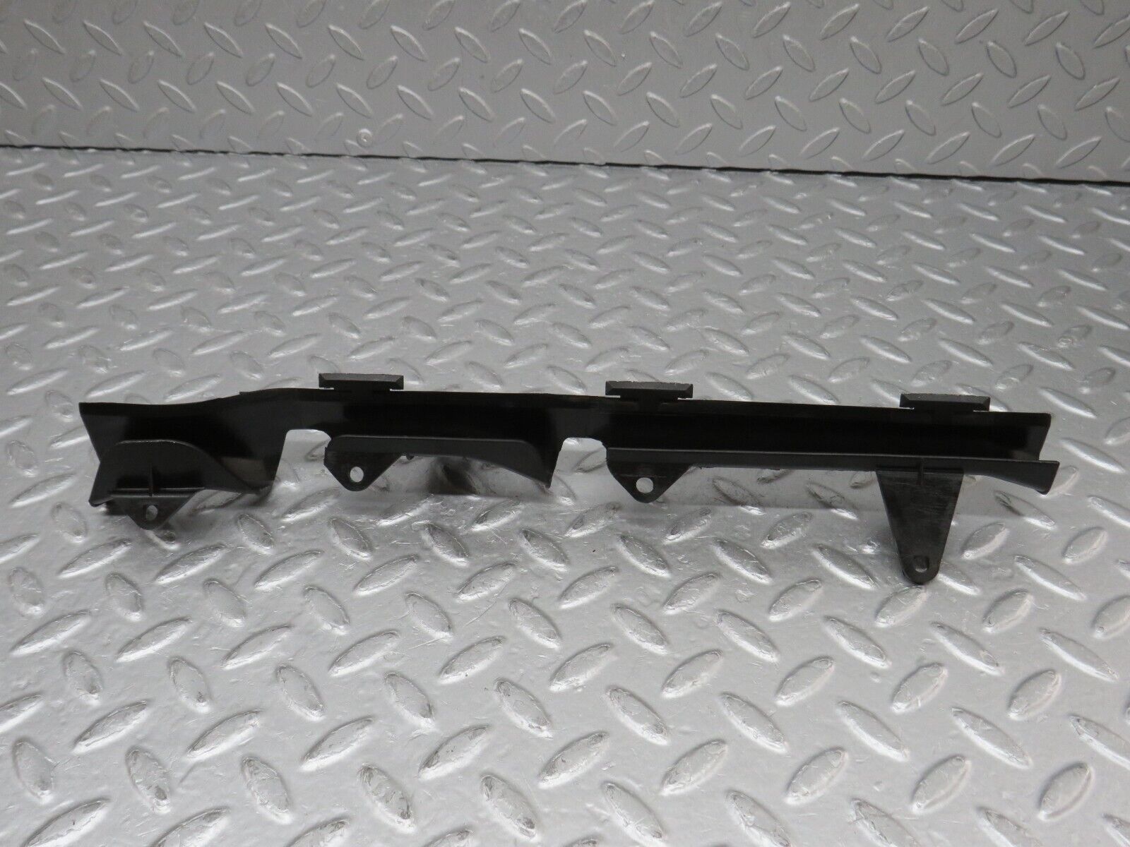 36567 Mercedes-Benz W201 190E 2.0L Starter Motor Wire Cover Bracket 2015460581