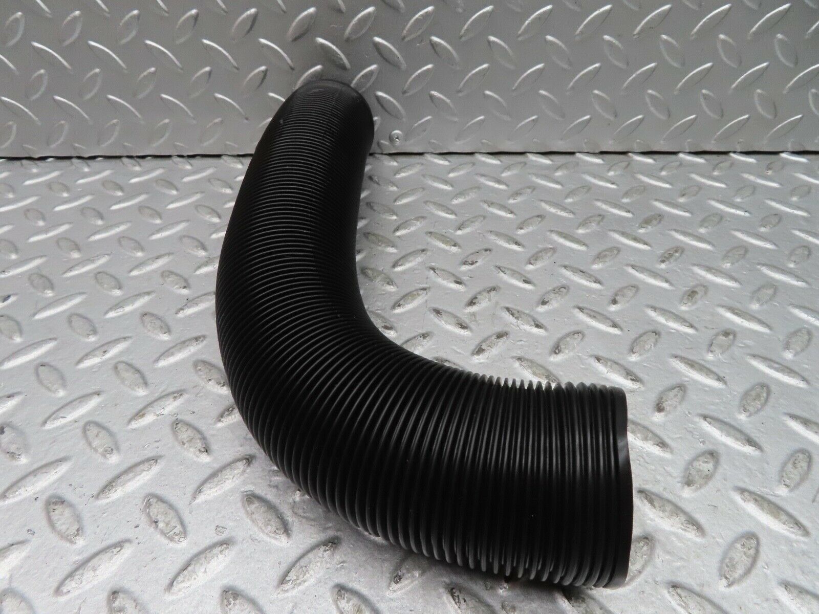 17079 Mercedes-Benz C107 380SLC Air Duct Pipe