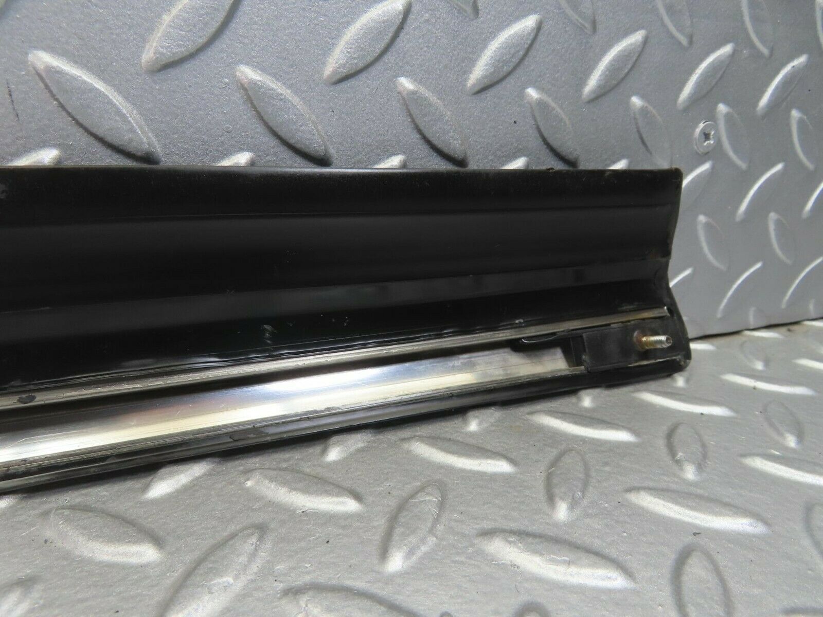 10124 Mercedes-Benz C123 230CE Coupe Left Door Lower Trim