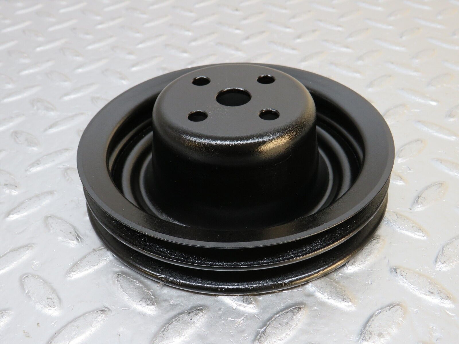 0810 Mercedes-Benz C107 350SLC Coupe Water Pump Pulley