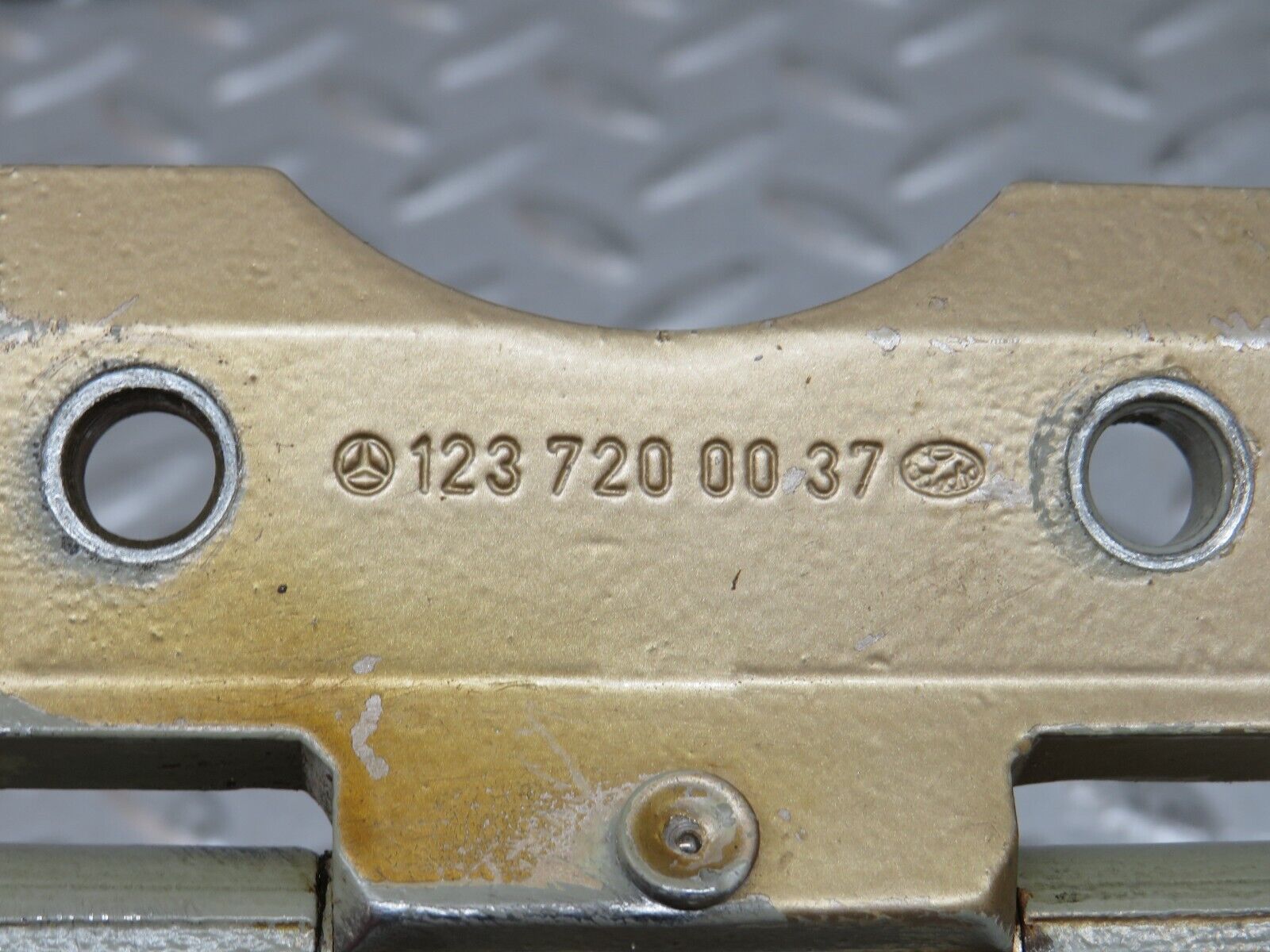 28360 Mercedes-Benz S123 240D Wagon Door Hinge Pair 1237200037