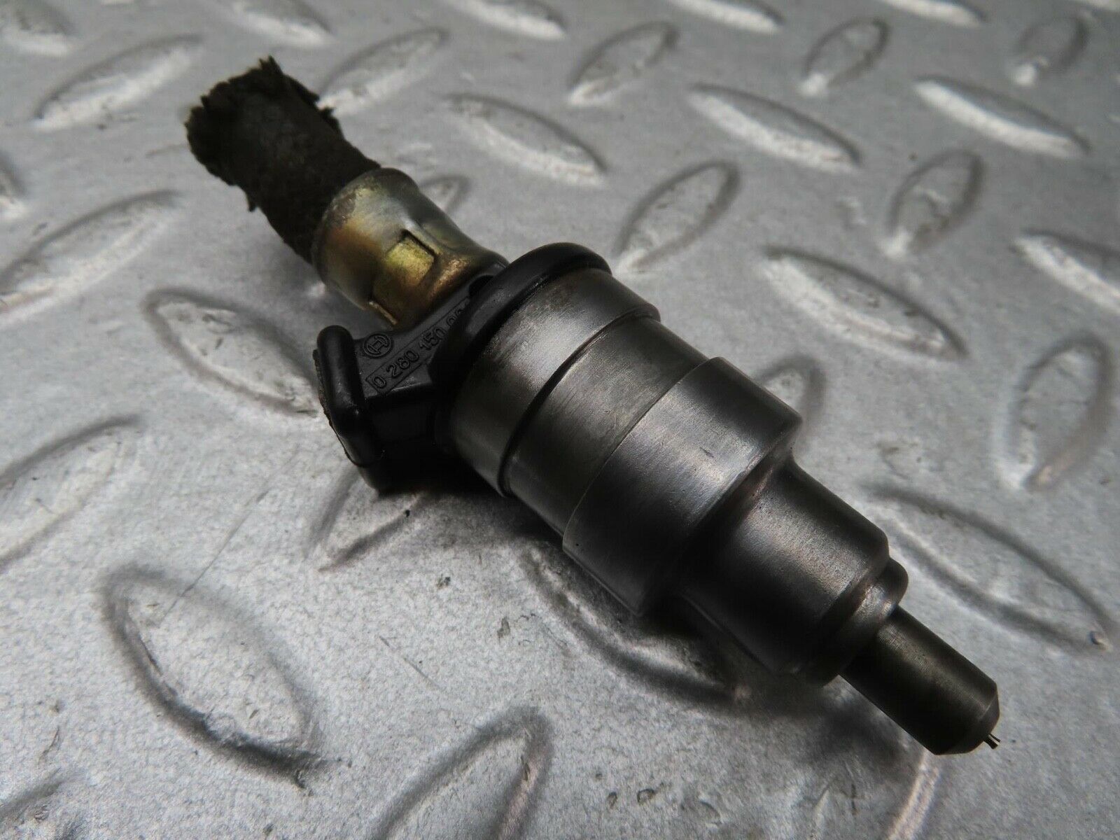 13339 Mercedes-Benz W116 350SE Fuel Injector Bosch 0280150001