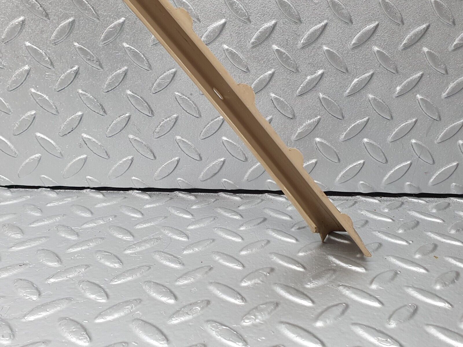 41156 Mercedes-Benz W126 300SE Rear Left Inner Window Frame Cover 1267350571