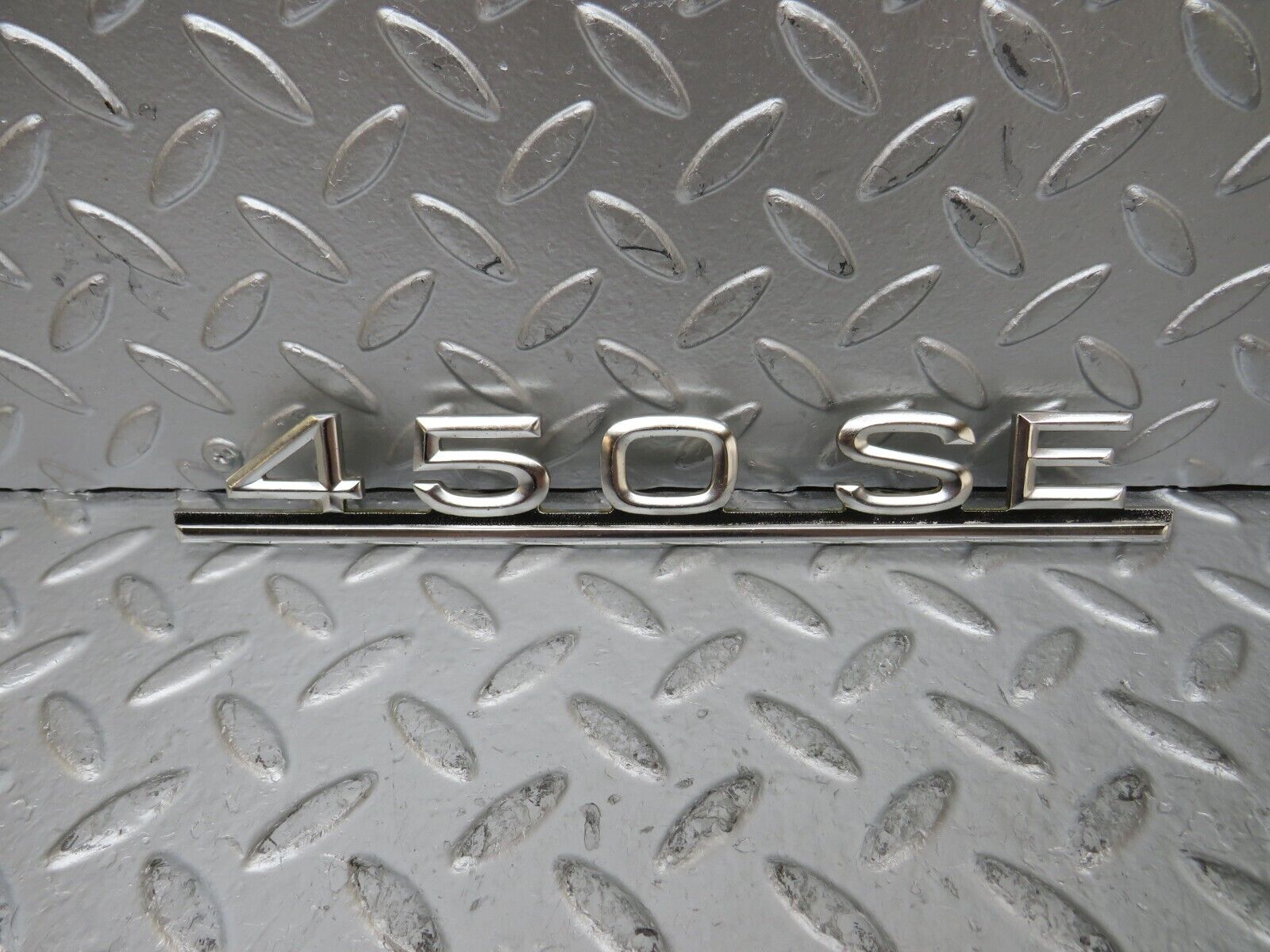 26036 Mercedes-Benz W116 450SE Trunk Badge Emblem 1168171215