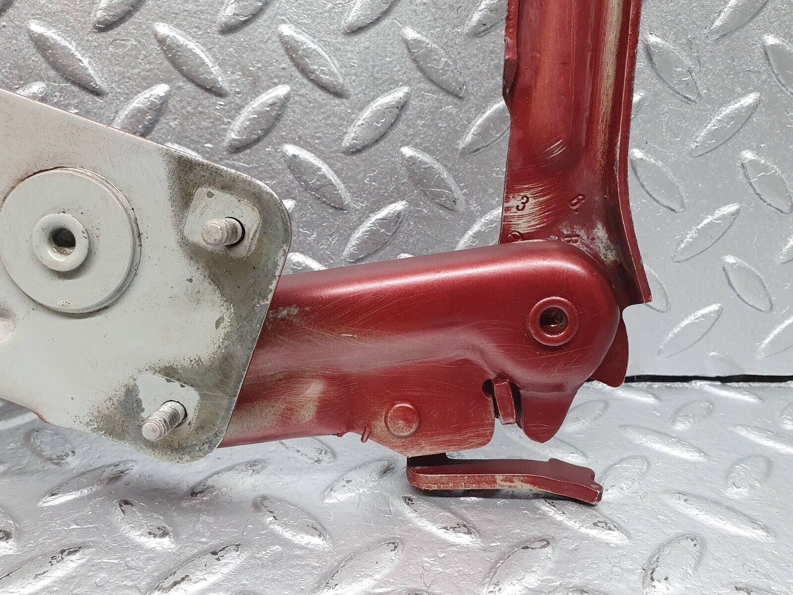 41005 Mercedes-Benz W126 300SE Bonnet Hinge Right Side