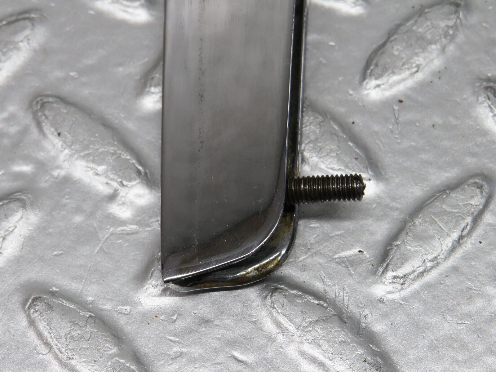 0664 Mercedes-Benz C107 350SLC Coupe Trunk Chrome Handle Moulding Left 1076901380