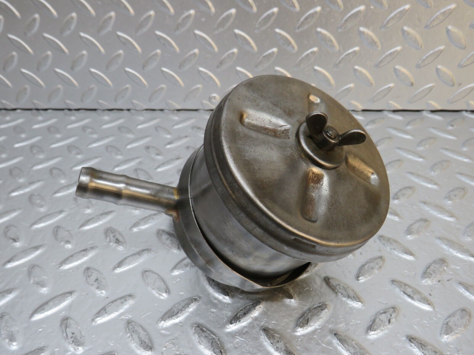 0316 Mercedes-Benz W115 220D Power Steering Fluid Reservoir