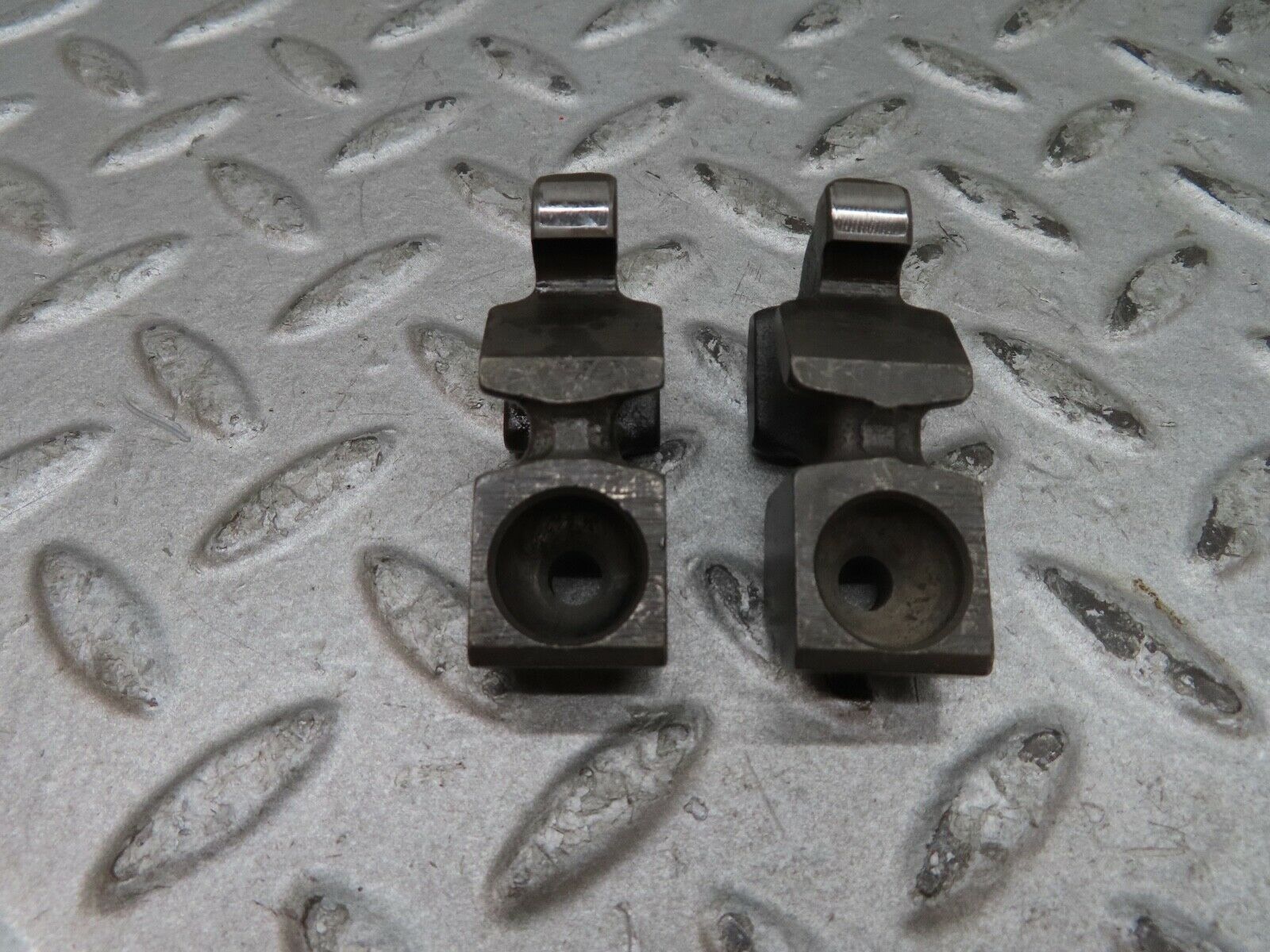 17867 Mercedes-Benz W116 450SEL Valve Rocker Arm