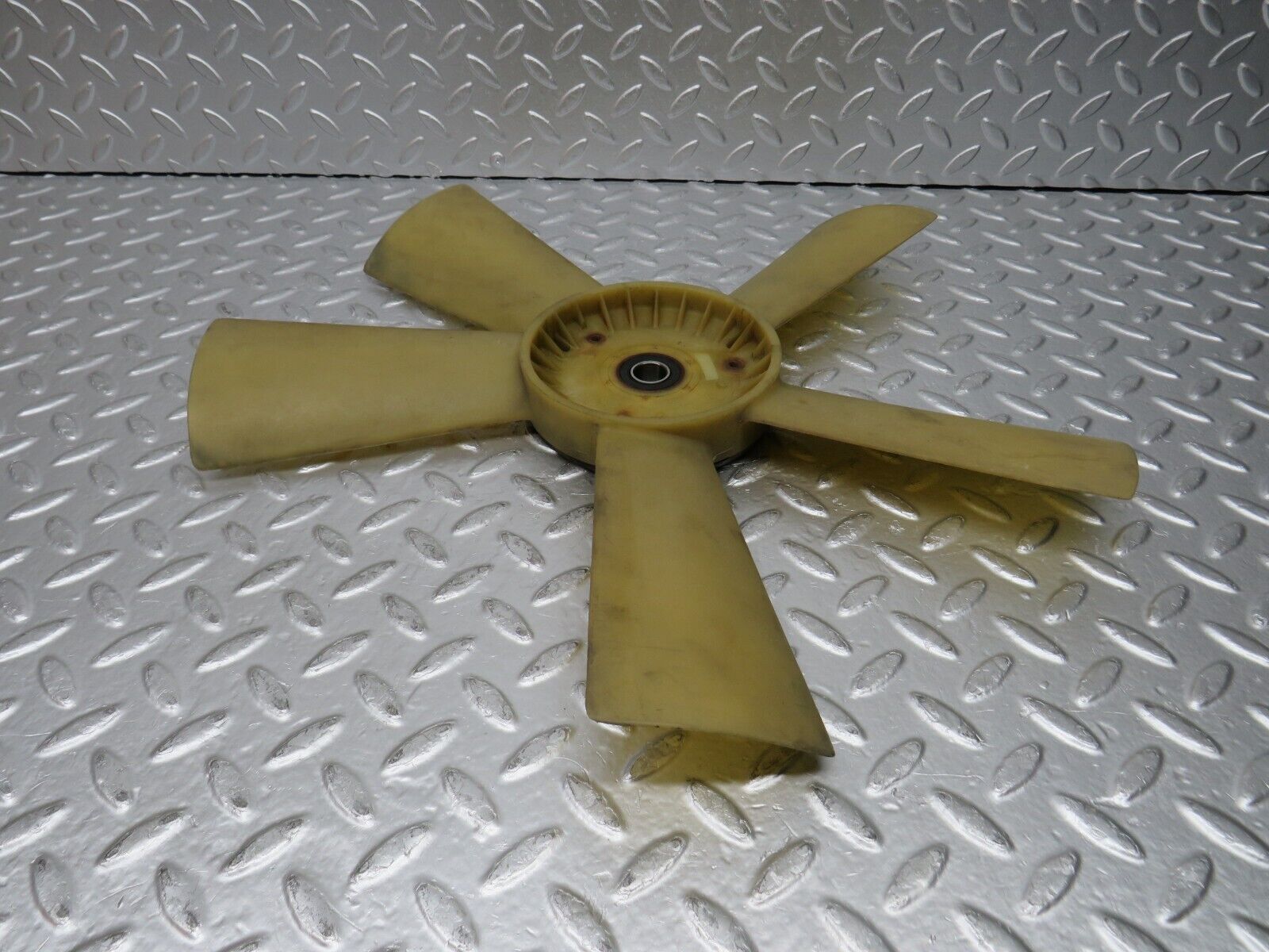 30435 Mercedes-Benz W124 230E Engine Cooling Fan 1022001123