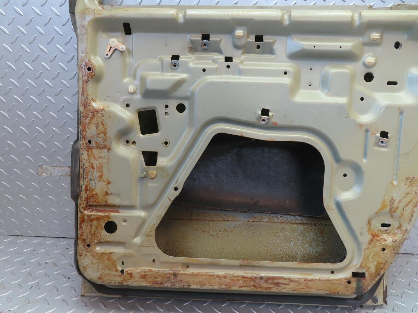 13641 Mercedes-Benz W123 200 Rear Right Door