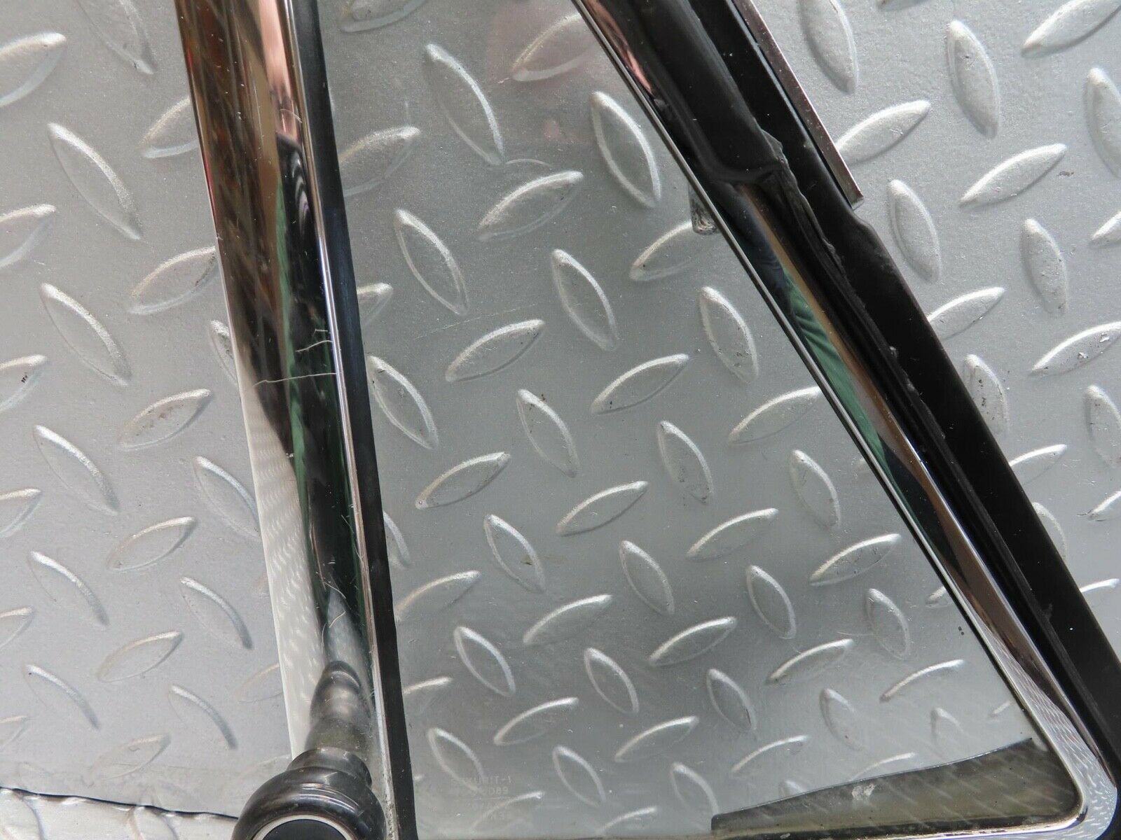 12364 Mercedes-Benz W108 Front Left Quarter Window Glass