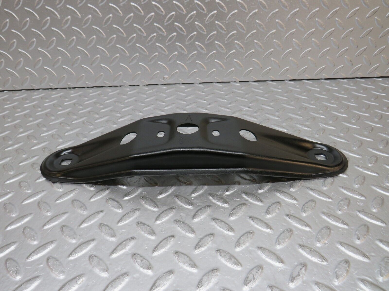 31427 Mercedes-Benz S124 220TE Wagon Gearbox Mount Bracket